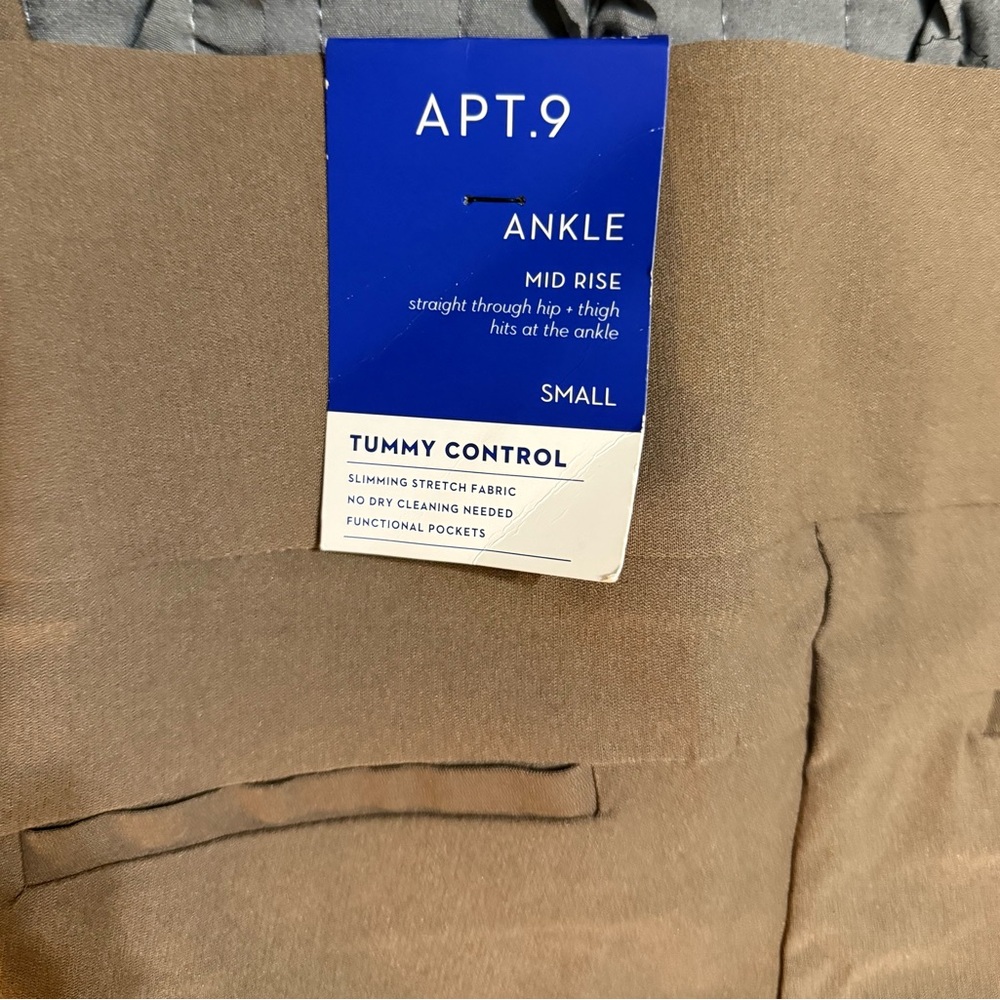 APT.9 Tan Ankle Pants - Small